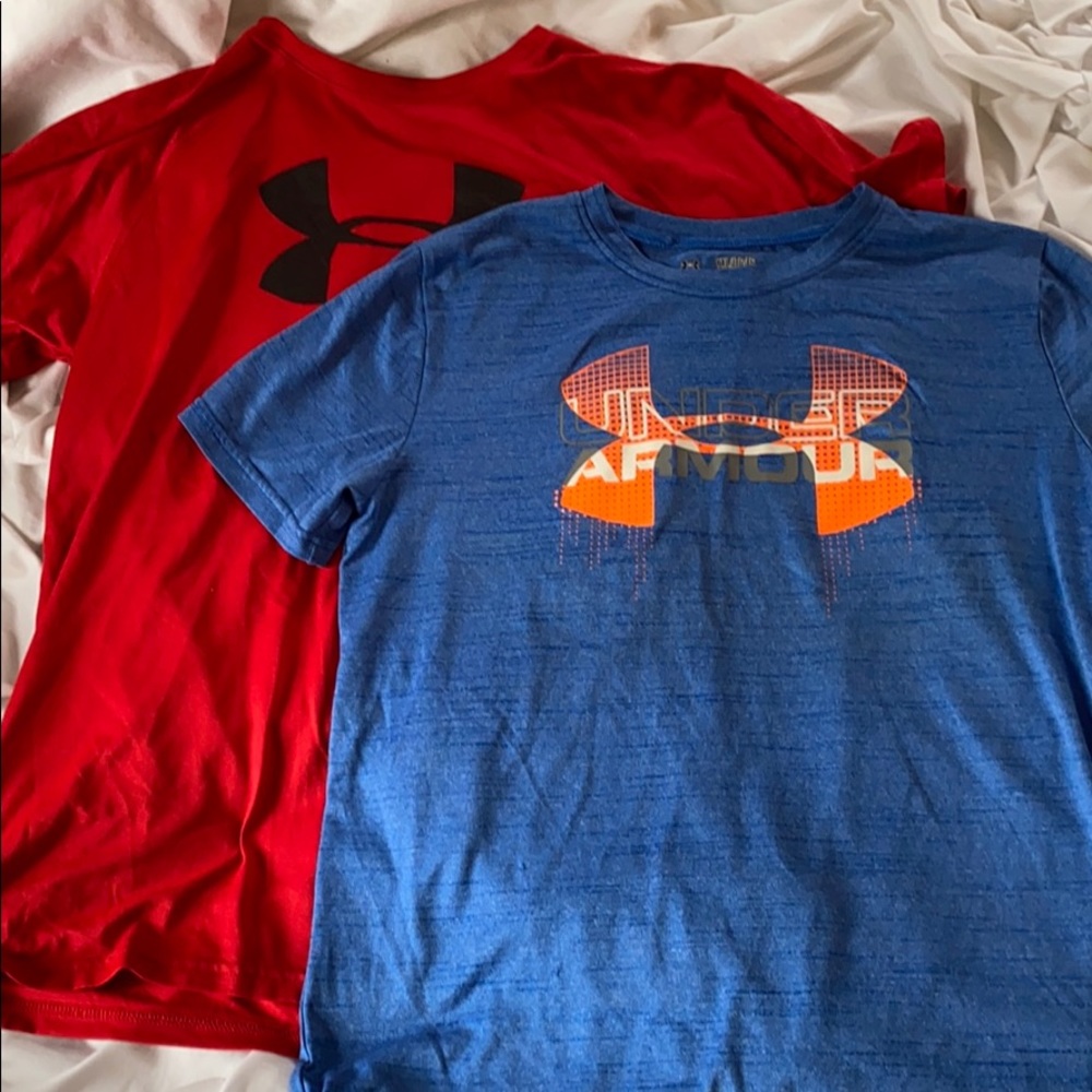 Lot of 3 Youth XXL Under Armour heat gear shirts